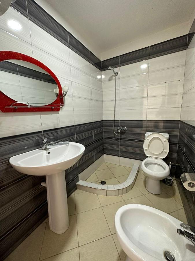 Vlora Villa With Private Parking Exterior photo