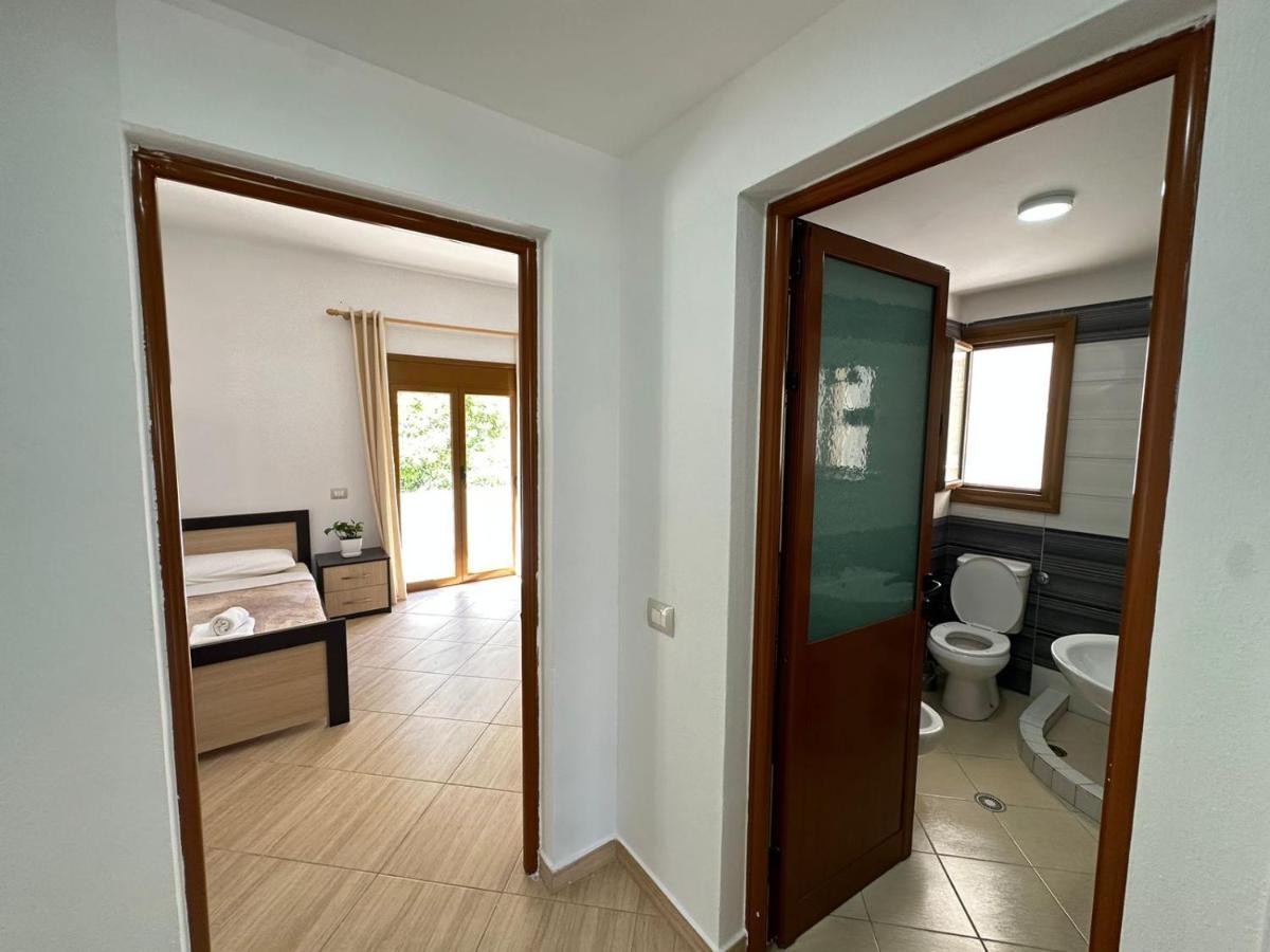 Vlora Villa With Private Parking Exterior photo
