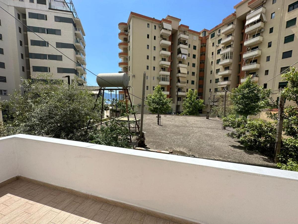 Vlora Villa With Private Parking Exterior photo