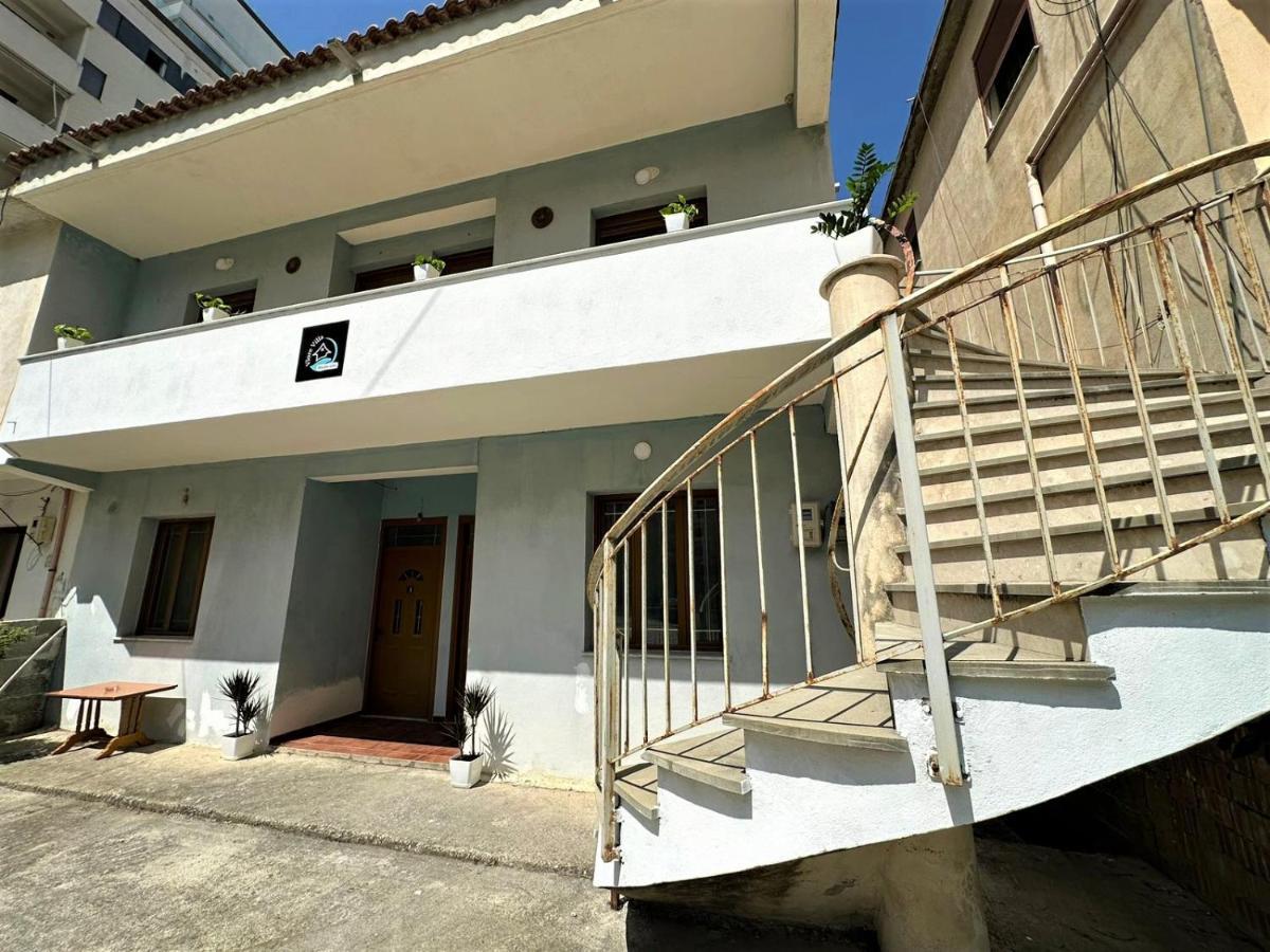 Vlora Villa With Private Parking Exterior photo